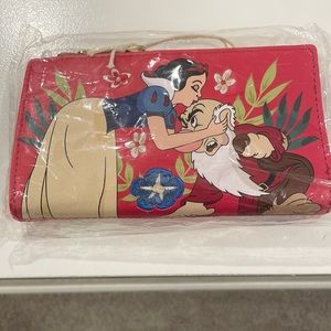 Loungefly Disney Snow white and grumpy wallet New sealed in plastic